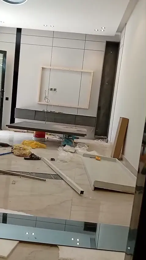 فيديو مرحلة متقدمة من تركيب خلفية شاشة رمادية وبيضاء